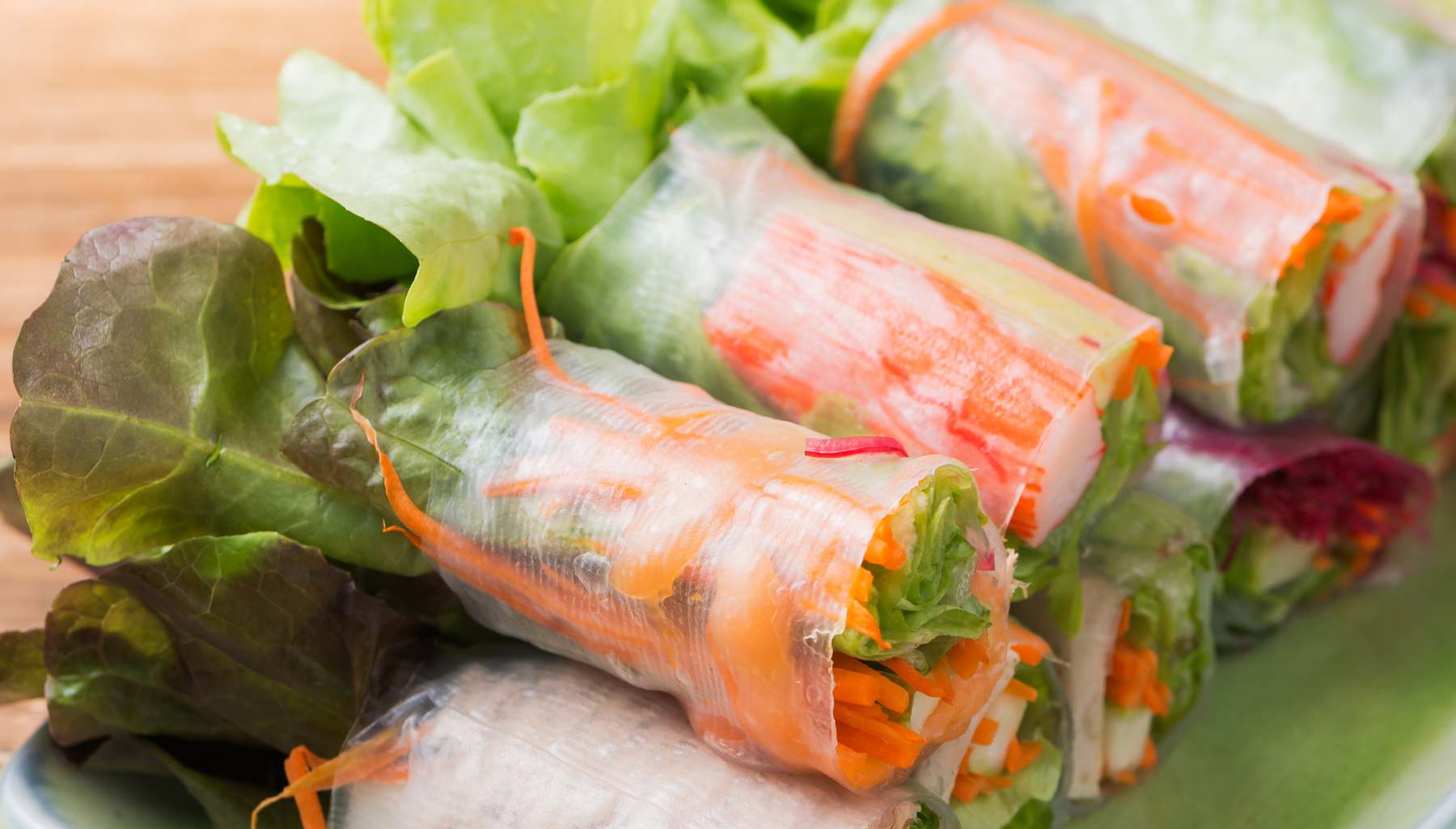 Rollitos de pencas de acelgas con salmón ahumado