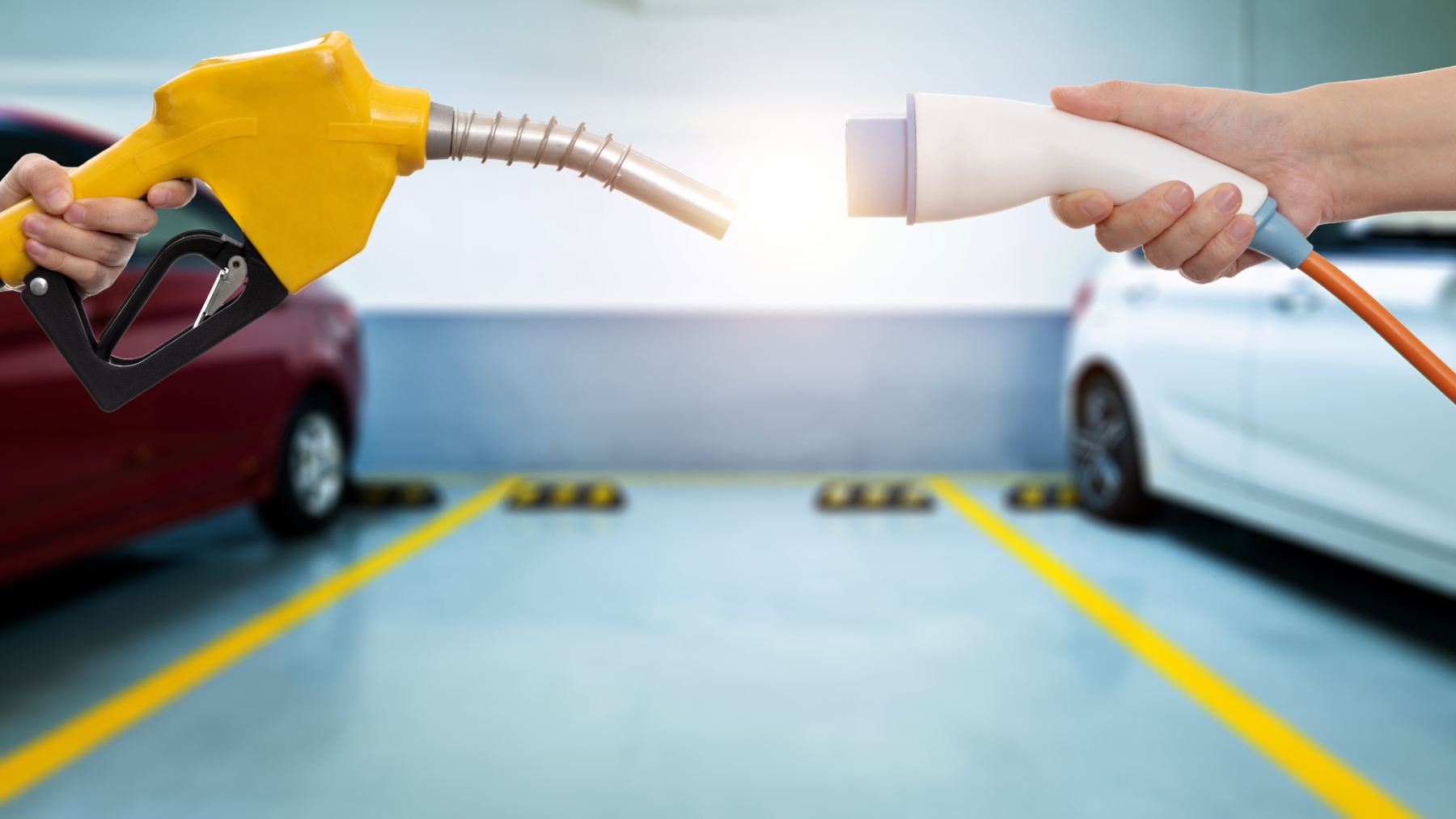 Dos entidades han comparado el valor de un vehículo eléctrico frente al de combustión en el meracdo de ocasión a los tres años