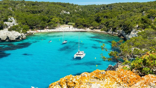 Descubre las 5 playas españolas increíbles para unas vacaciones de ensueño