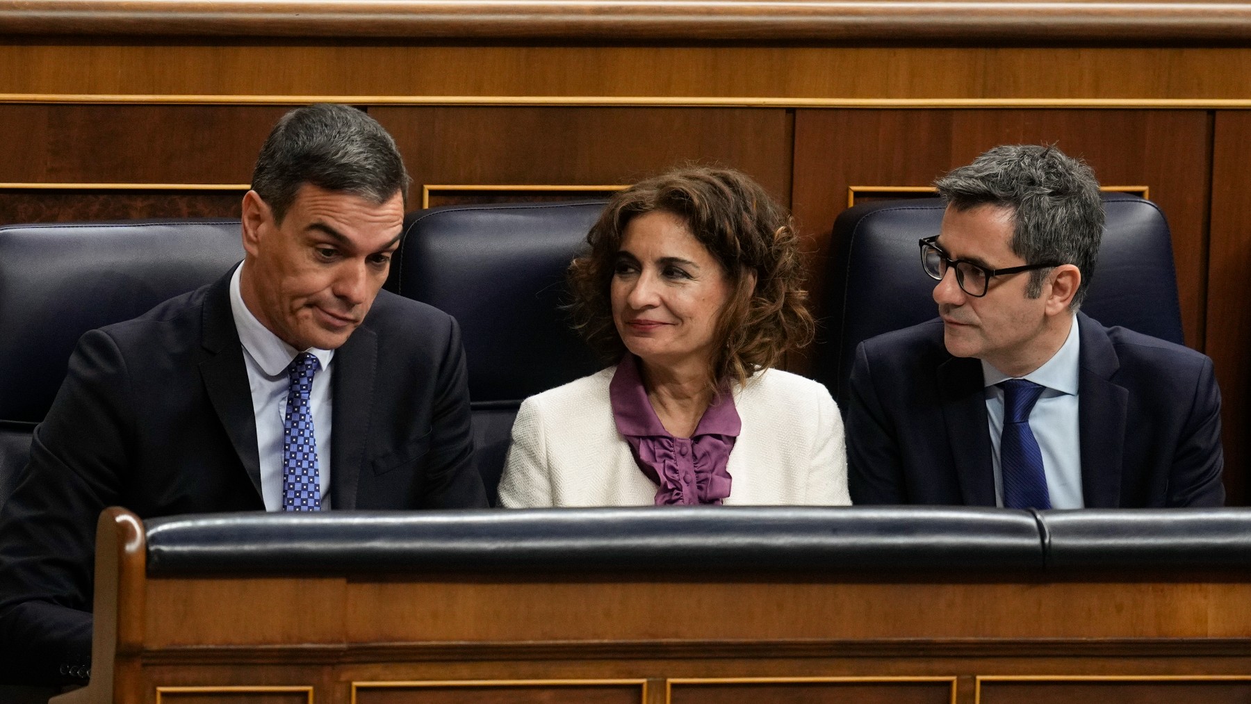 Pedro Sánchez, María Jesús Montero y Félix Bolaños en el Congreso.