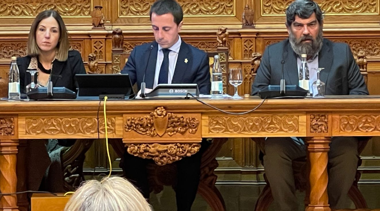 La presidencia del Consell de Mallorca durante el pleno por el ‘caso Desfalco’.
