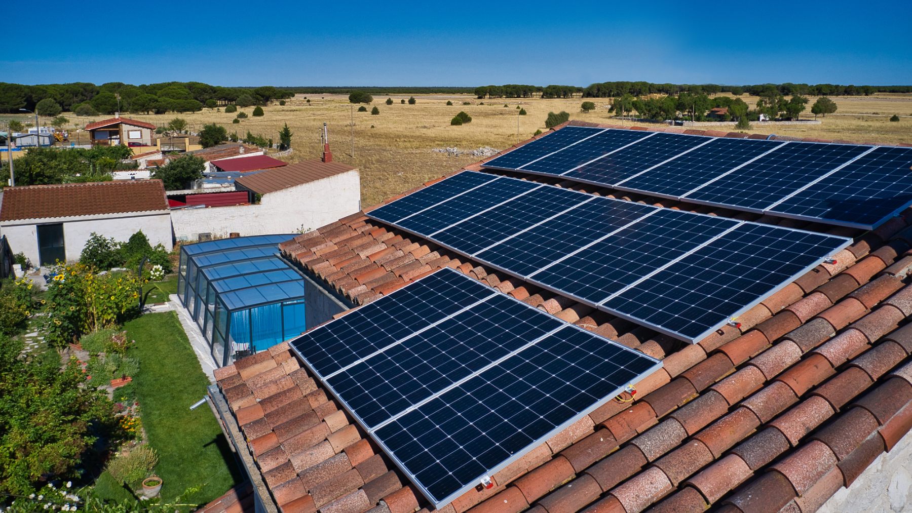El autoconsumo solar permite un sensible ahorro en las facturas de la luz de las familias