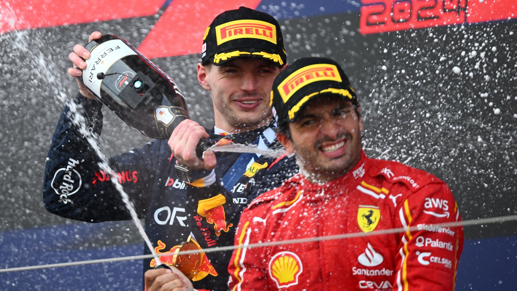 Carlos Sainz y Max Verstappen, en el podio. (Getty)