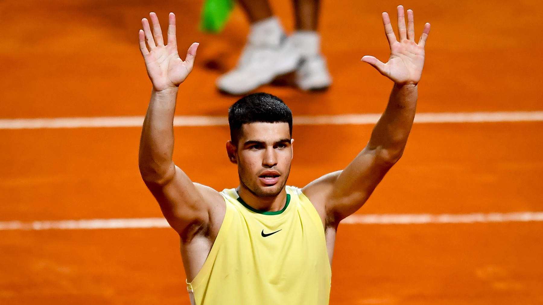 Carlos Alcaraz celebra la victoria en Buenos Aires. (Getty)