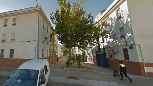 Muere una niña de 10 años tras el incendio de un bloque de pisos en Linares (Jaén)