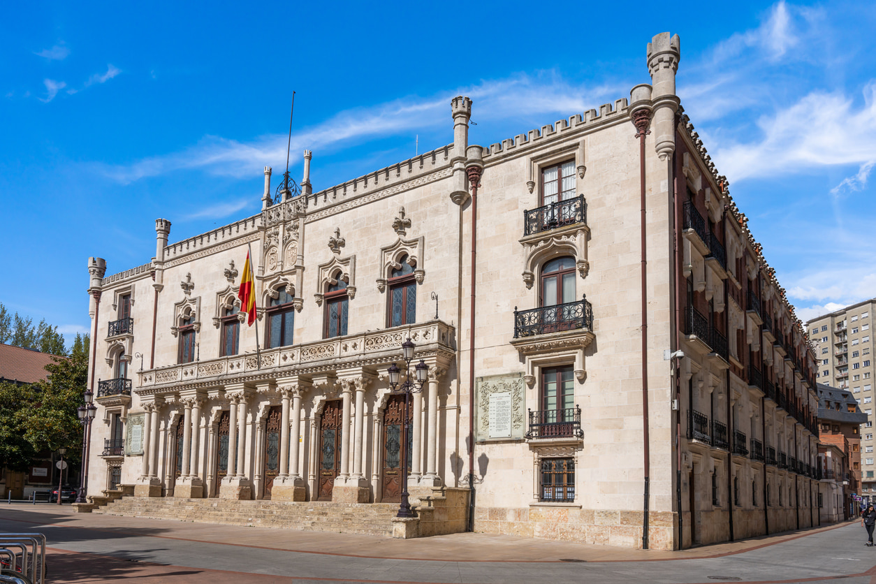 Museo Histórico Militar de Burgos @iStock