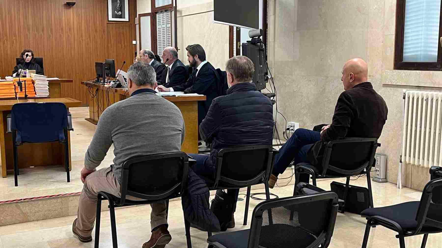 La ex cúpula de la Policía Local de Palma, en el juicio. EUROPA PRESS