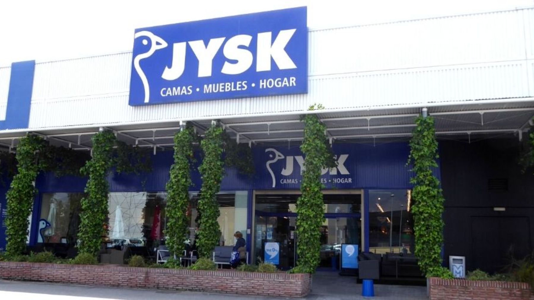6 armarios de JYSK rebajados perfectos para pisos pequeños y que