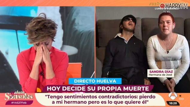 Sonsoles Ónega, entre lágrimas tras conocer la historia de José Díaz. (Atresmedia)