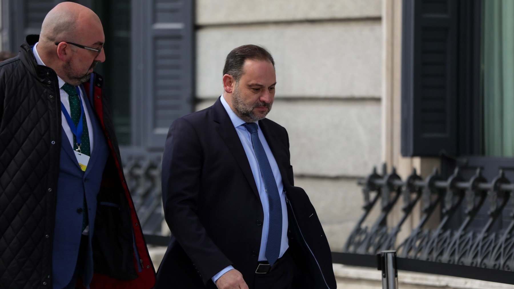 Koldo García junto a Ábalos en el Congreso.