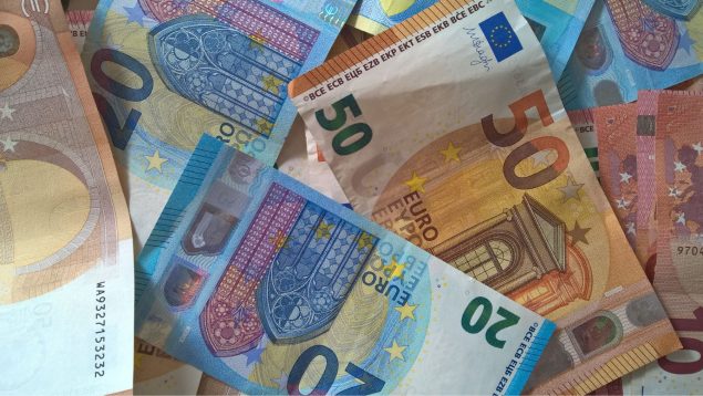 El SEPE tiene buenísimas noticias: llega una nueva ayuda de 600 euros que te va a salvar
