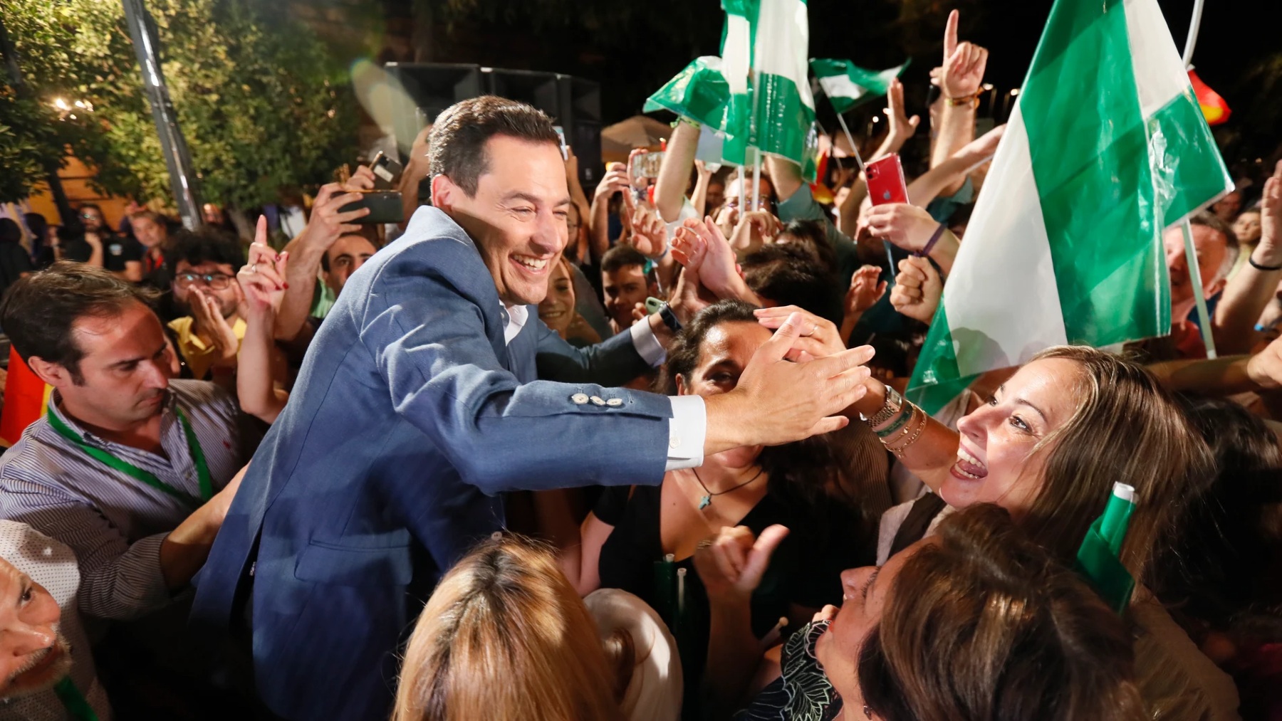 Juanma Moreno celebra su victoria en las pasadas elecciones andaluzas (EUROPA PRESS).