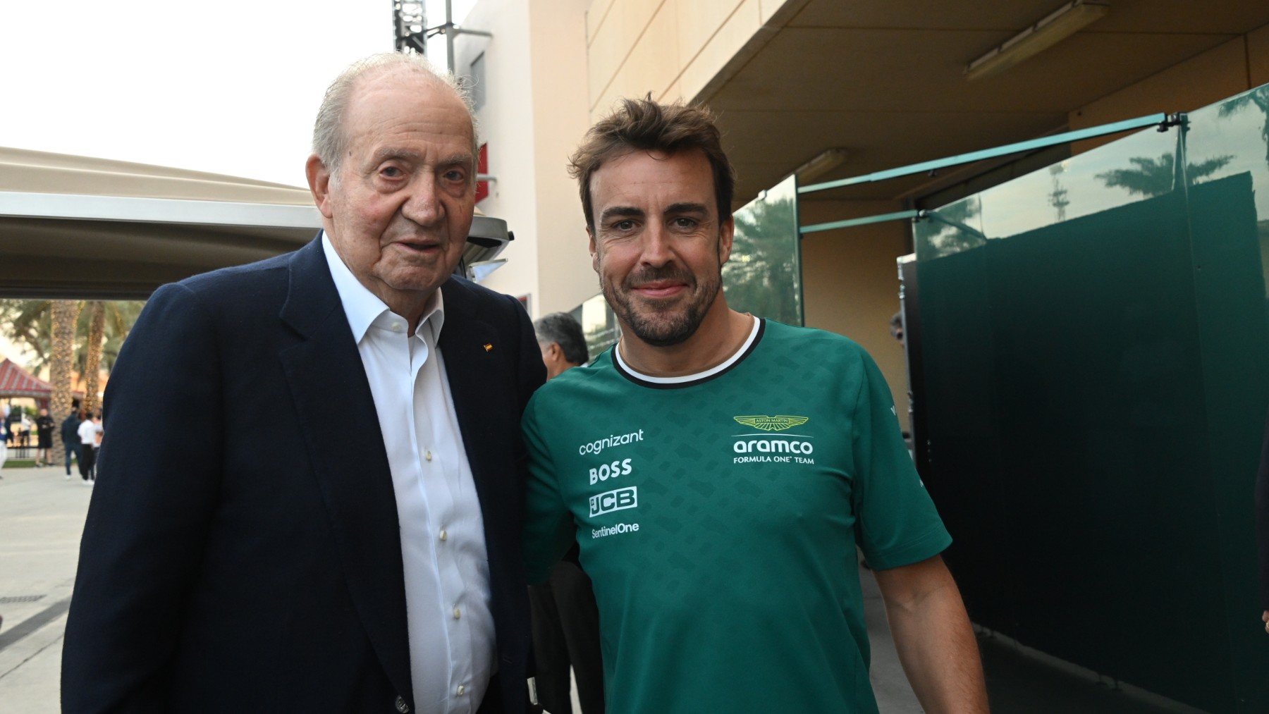 El Rey Emérito Juan Carlos I acudió al circuito de Bahrein para apoyar a Fernando Alonso (EFE)