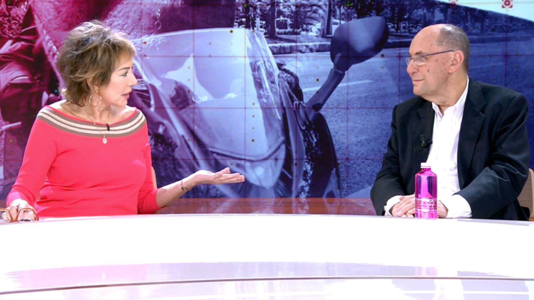 Ana Rosa Quintana y Alejo Vidal-Quadras, durante la entrevista.