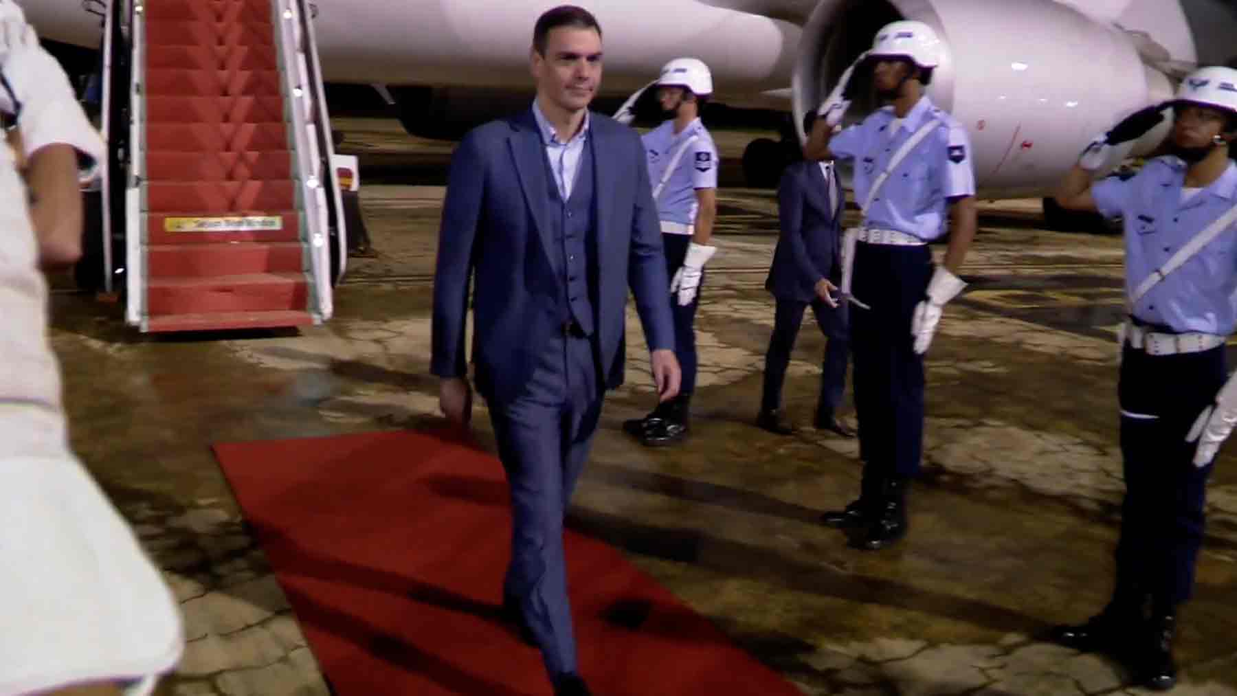 Pedro Sánchez en su llegada a Brasil.