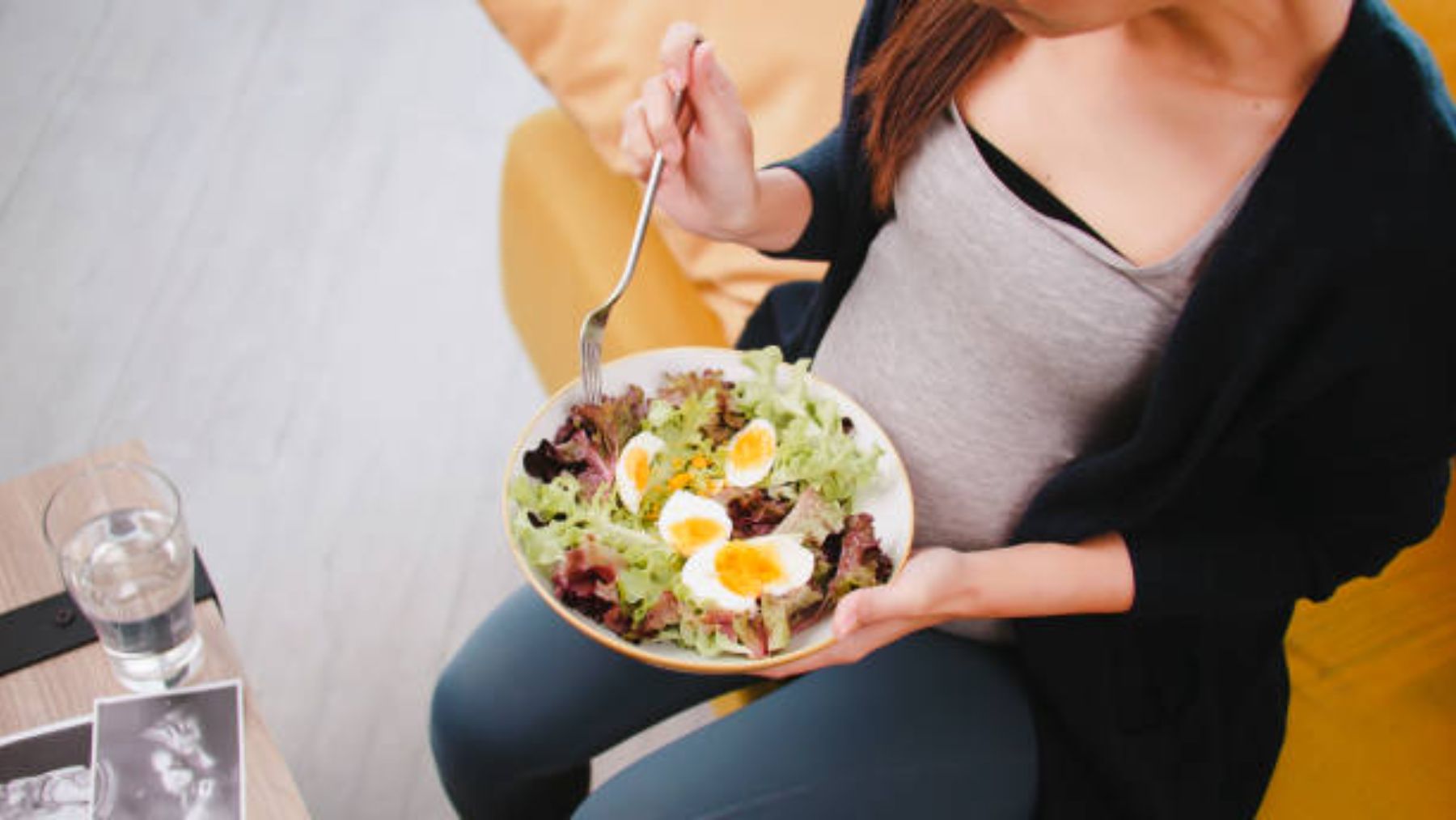 Descubre los alimentos que durante el embarazo podrían condicionar la salud del bebé