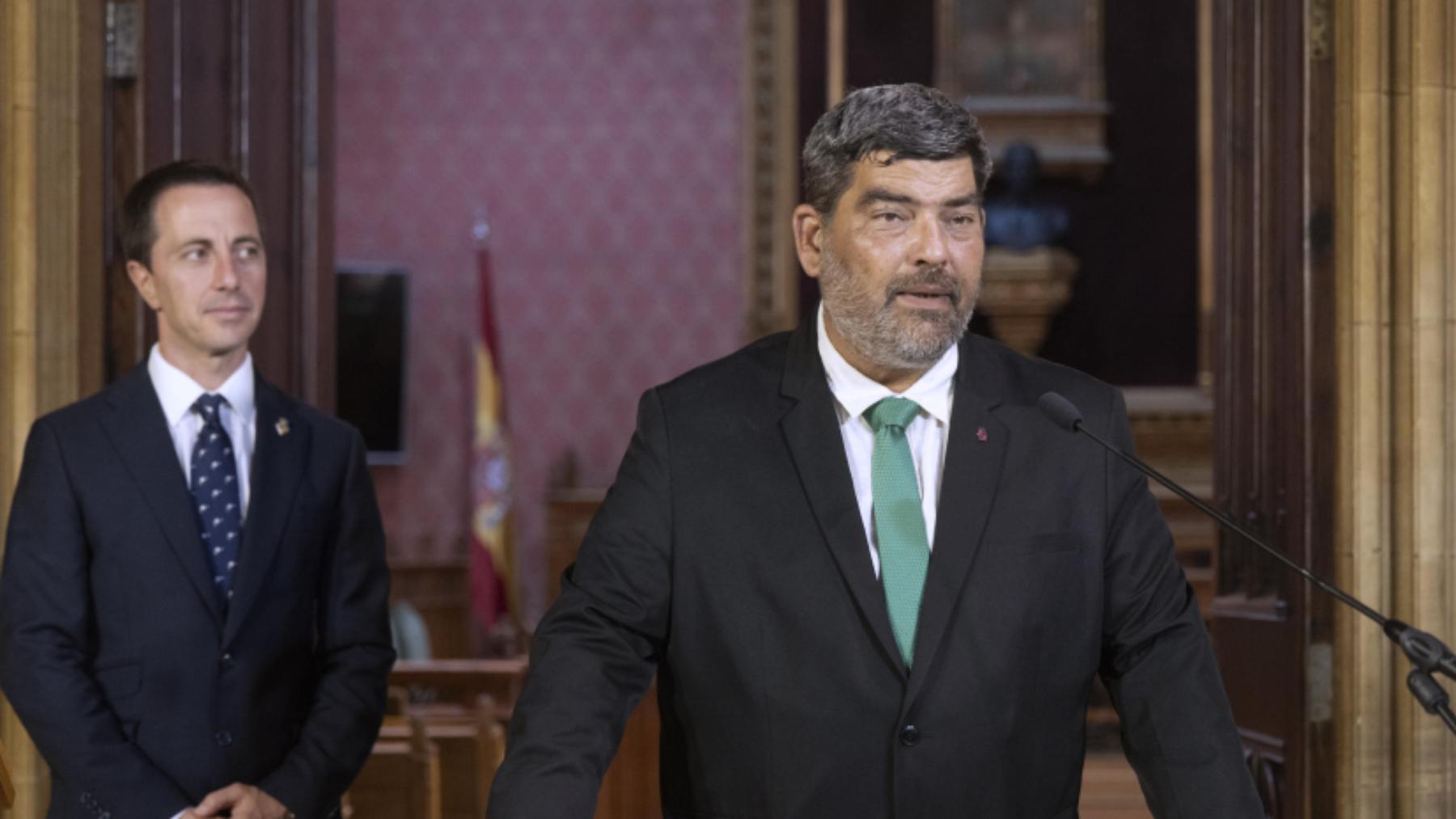 El vicepresidente del Consell de Mallorca, Pedro Bestard (Vox) y el presidente, Llorenç Galmés (PP).