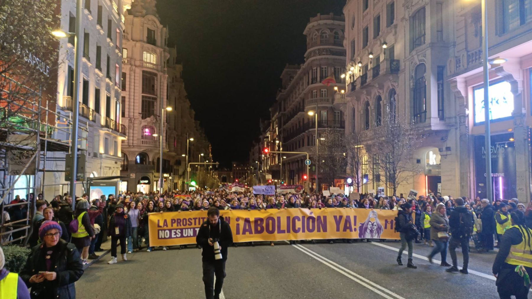 El feminismo marcha dividido el 8M y lanza gritos contra Israel en la ...