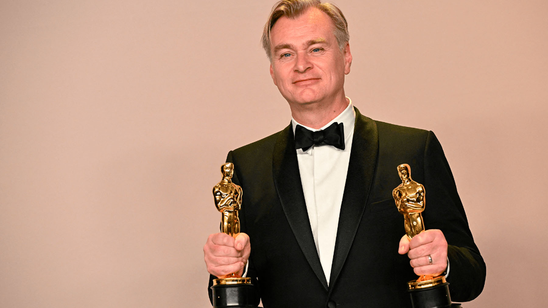 Christopher Nolan es gran ganador de la noche de estos Oscar 2024 (AFP)