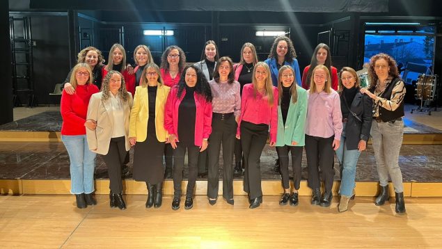 El Ayuntamiento socialista de Orgaz recorta a dos concejalas del PP de una foto por el día de la mujer