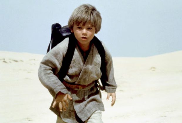 Jake Lloyd interpretando a Anakin Skywalker en Star Wars.