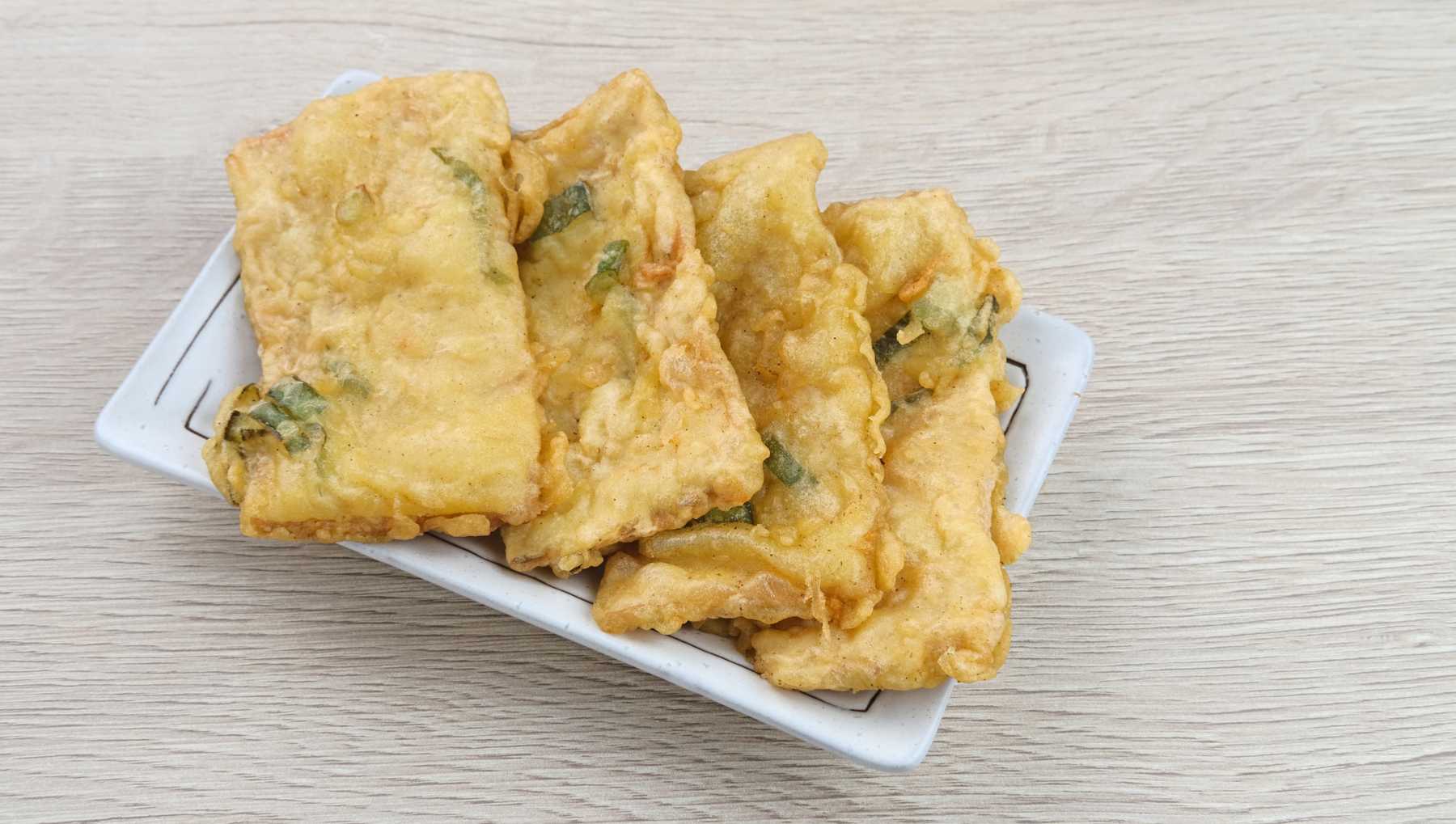 Pencas de acelgas en tempura.