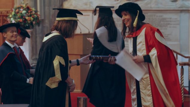 Lola Manterola, presidenta de Cris contra el cáncer, doctora honoris causa por la Universidad de Londres