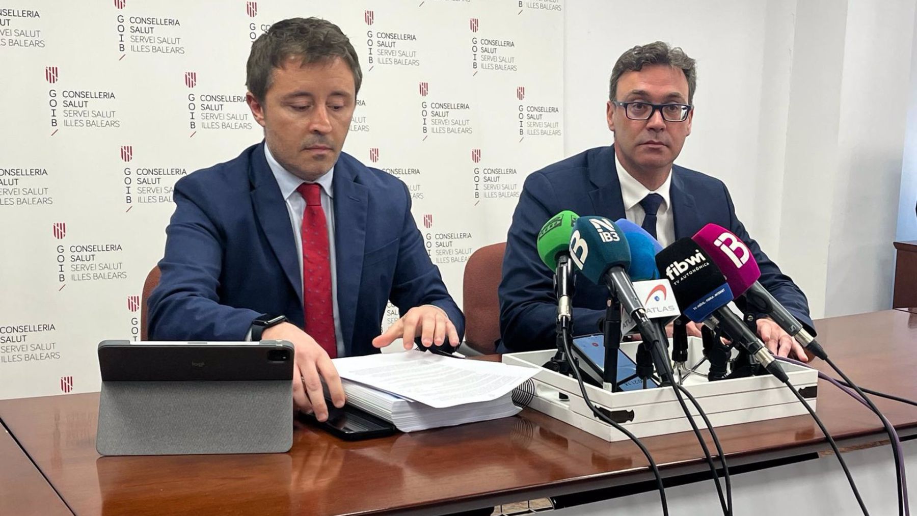 Javier Ureña y Toni Costa durante la rueda de prensa.