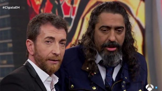 Pablo Motos y Diego 'El Cigala' en El Hormiguero (Atresmedia).