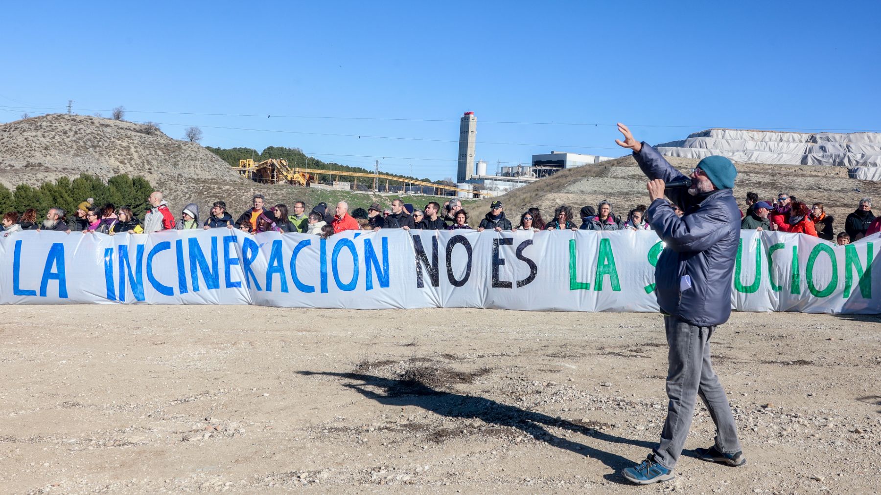 Protestas frente a la incineradora de Valdemingómez. (Europapress)