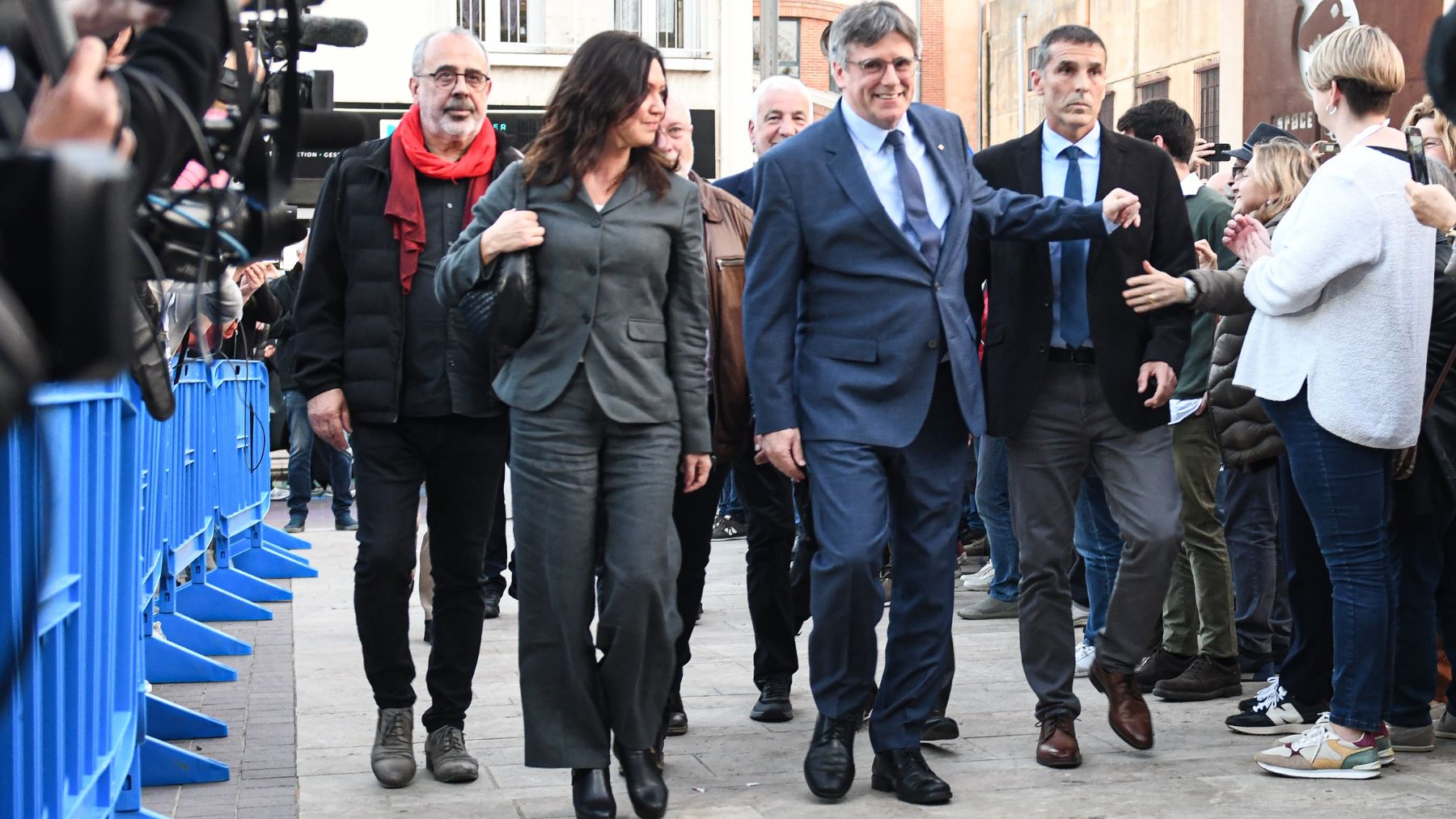 Puigdemont a su llegada al Mairie d’Elne (Ayuntamiento de Elna). (Ep).