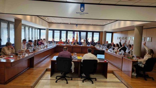 Calvià aprueba el reglamento que equipara el español y el catalán en la administración municipal