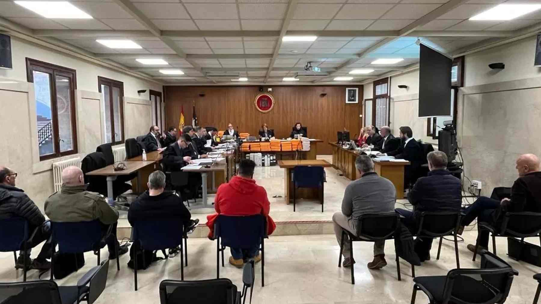Los acusados por el presunto amaño de exámenes en la Policía Local de Palma.