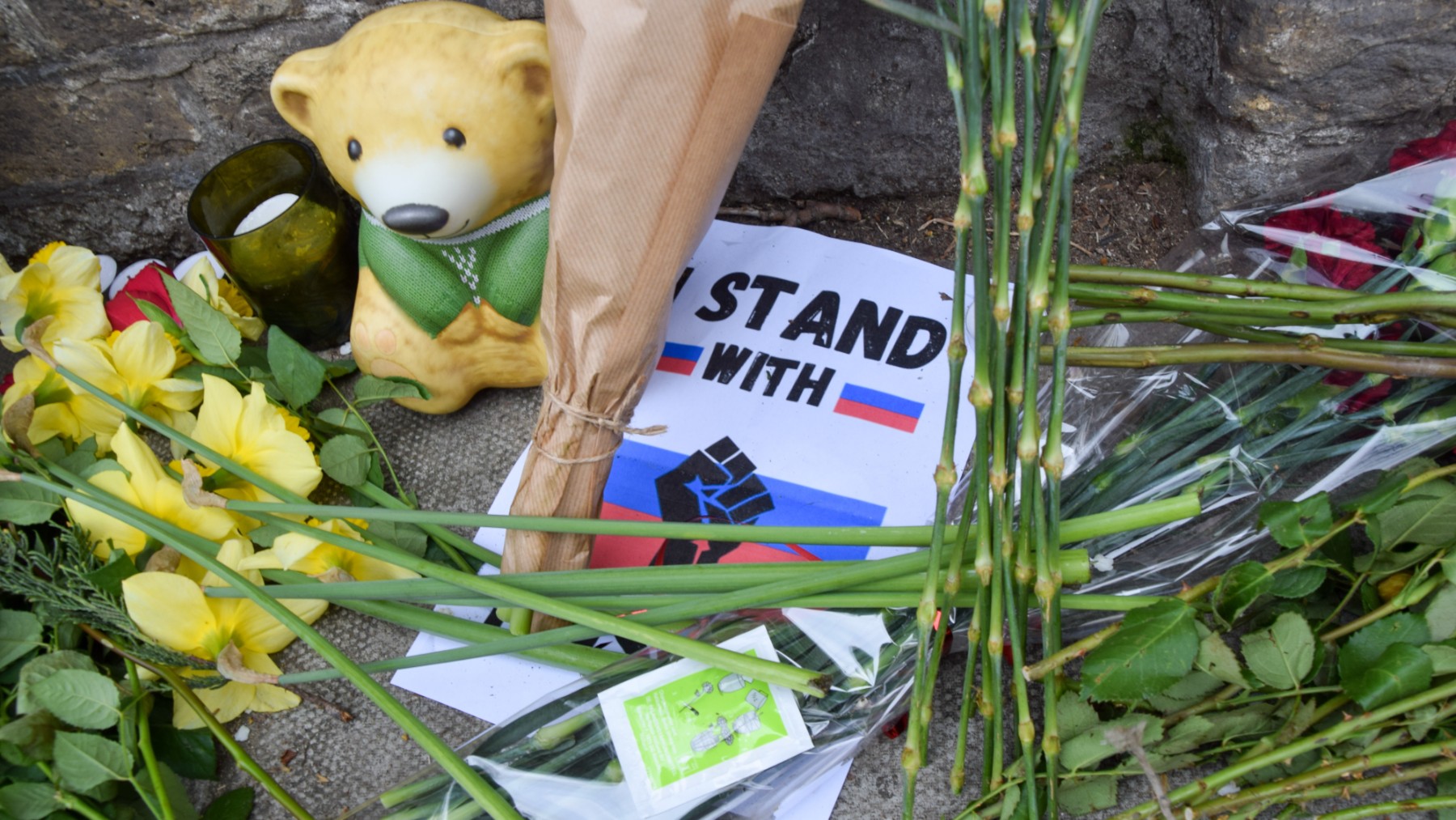 Tributo a las víctimas del atentado en Rusia. (Foto: Ep)