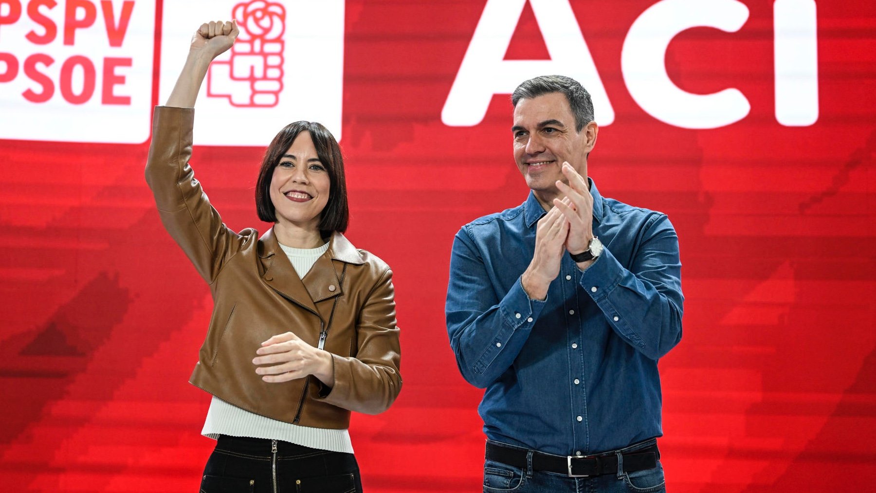 Pedro Sánchez con la nueva secretaria general de los socialistas valencianos Diana Morant.