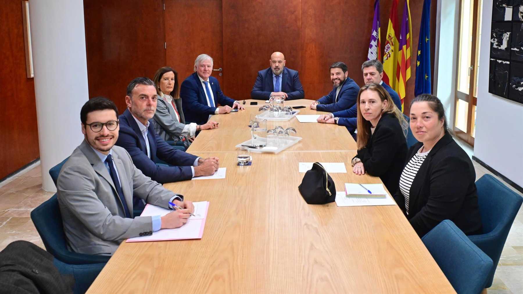 Reunión entre Govern, Consell de Mallorca, Cort y Asociación Hotelera Playa de Palma.