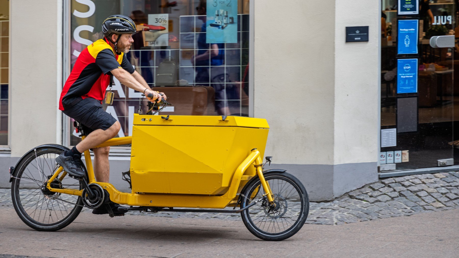 Bicicletas y furgonetas eléctricas, sabiamente combinadas ahorrarían costes a las empresas de logística