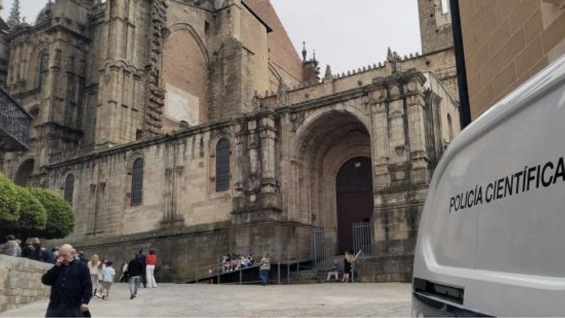 La Policía investiga el robo del millón de euros en la Catedral de Plasencia.