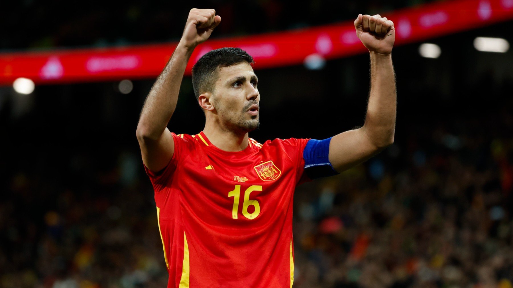 Rodrigo celebra un gol con España. (EFE)