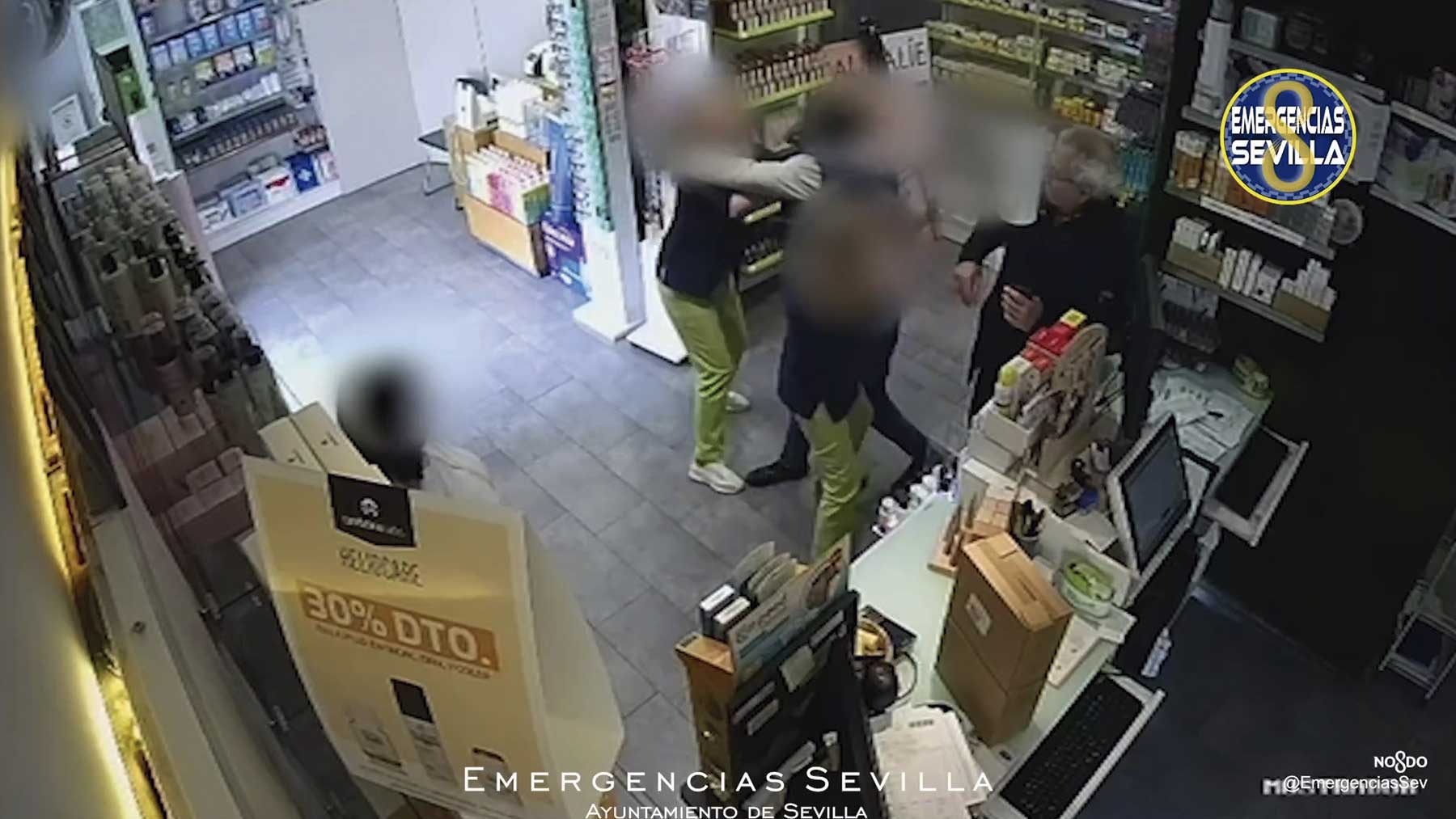Así ha atracado un inmigrante una farmacia en Sevilla y ha agredido a la empleada que intentó evitarlo.