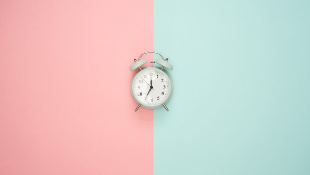 Cambio de hora 2024: a qué hora anochecerá y amanecerá con el cambio de horario