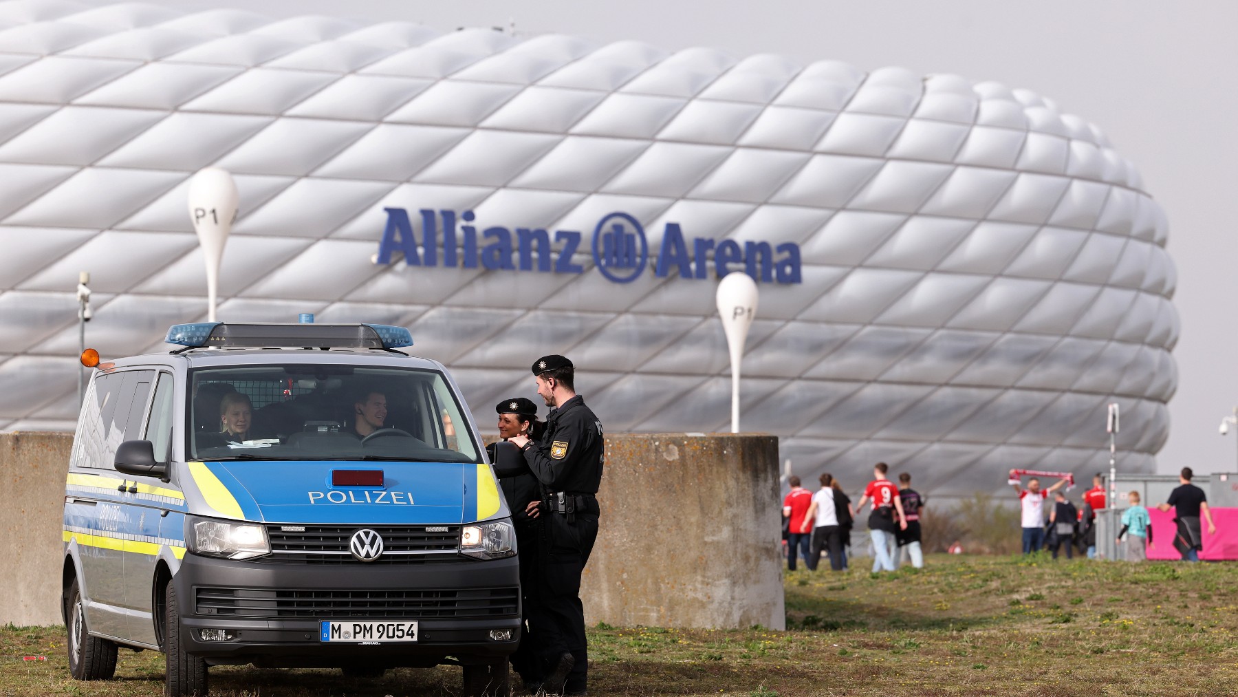 La policía vigila los alrededores del Allianz Arena (Gettty)