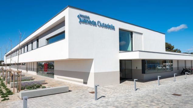Hospital Juaneda Menorca, cirugía endoscópica biportal