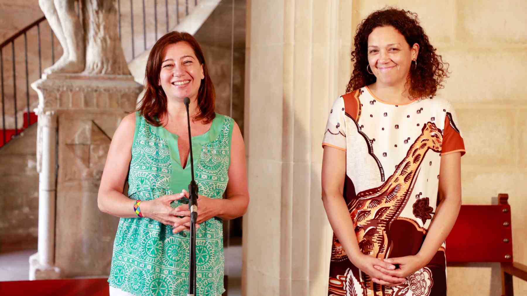 Las ex presidentas socialistas del Govern y Consell de Mallorca, Francina Armengol y Catalina Cladera.