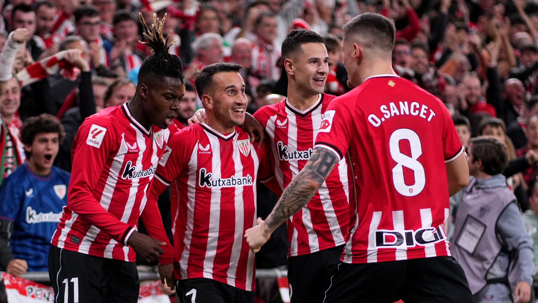 Los jugadores del Athletic de Bilbao celebran un gol. (Getty)