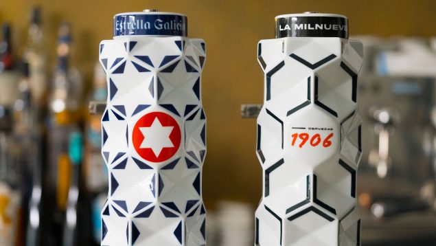 Estrella Galicia y Sargadelos se unen de nuevo para lanzar la columna Génesis