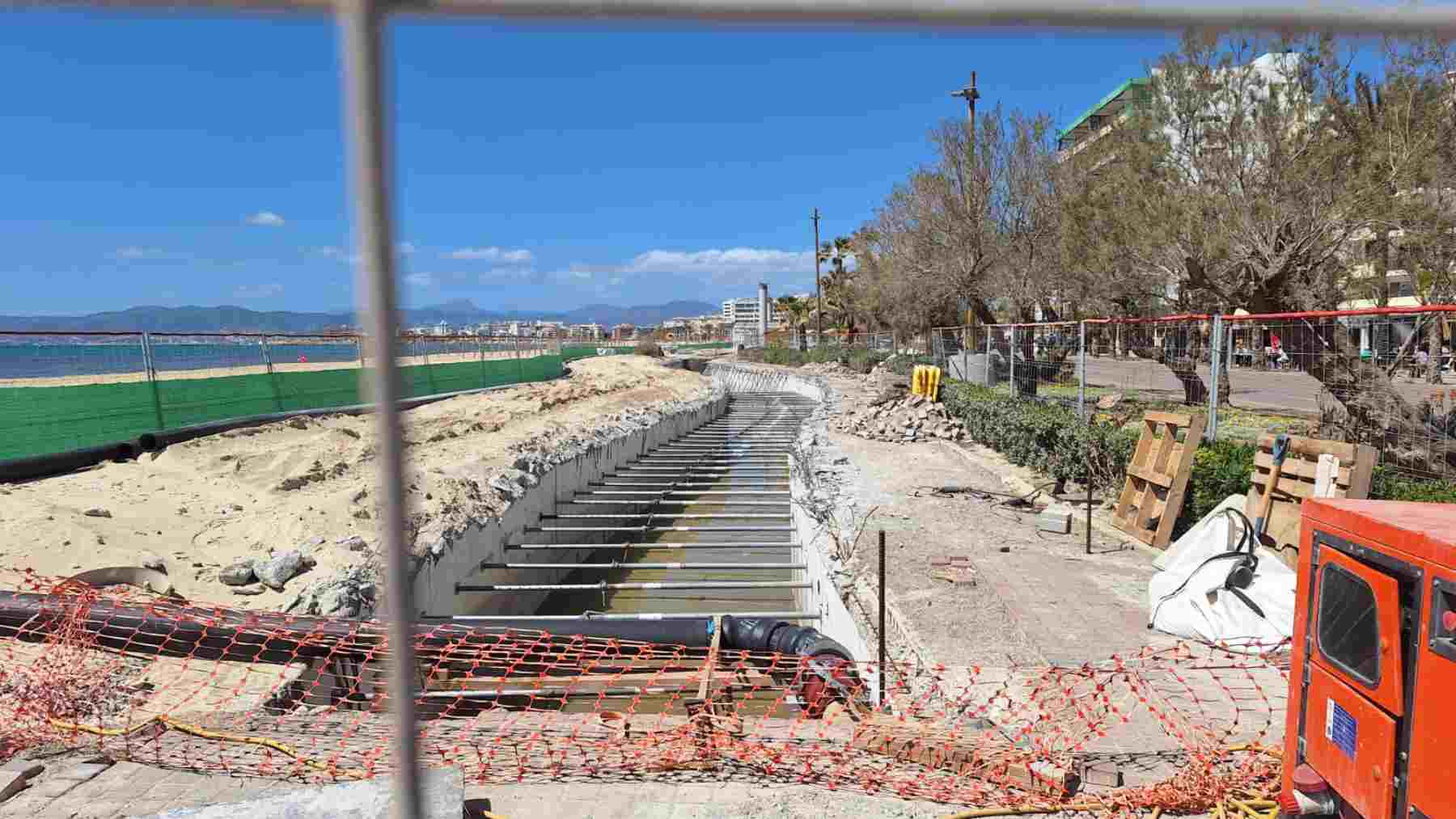 Imagen de las obras que se realizan en estos momentos en primera línea de Playa de Palma.