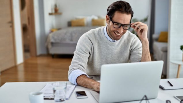 El chollo que anuncia el SEPE: el empleo de bibliotecario con el que podrás ganar hasta 1.250 euros por 4 horas