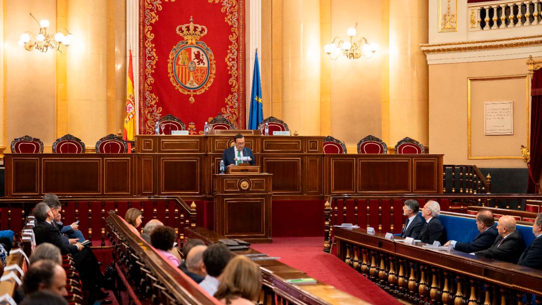 El presidente de Cofares, Eduardo Pastor, en el Senado.