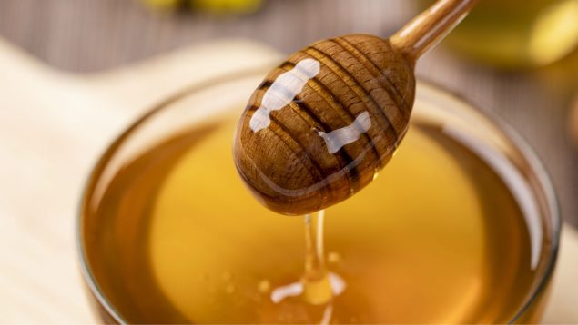 Mucho cuidado en el supermercado: la estafa de la miel con la que todo el mundo pica